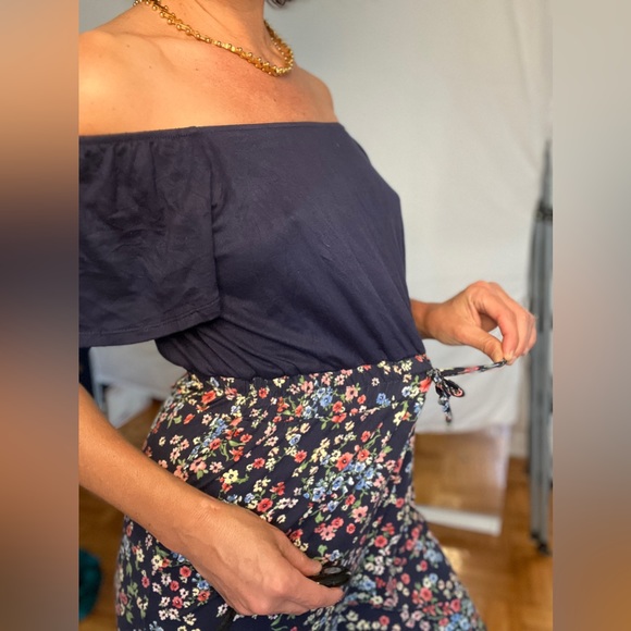 Vintage Floral 90s Trixxi girl on/off shoulder jumpsuit. Size small - Picture 2 of 8